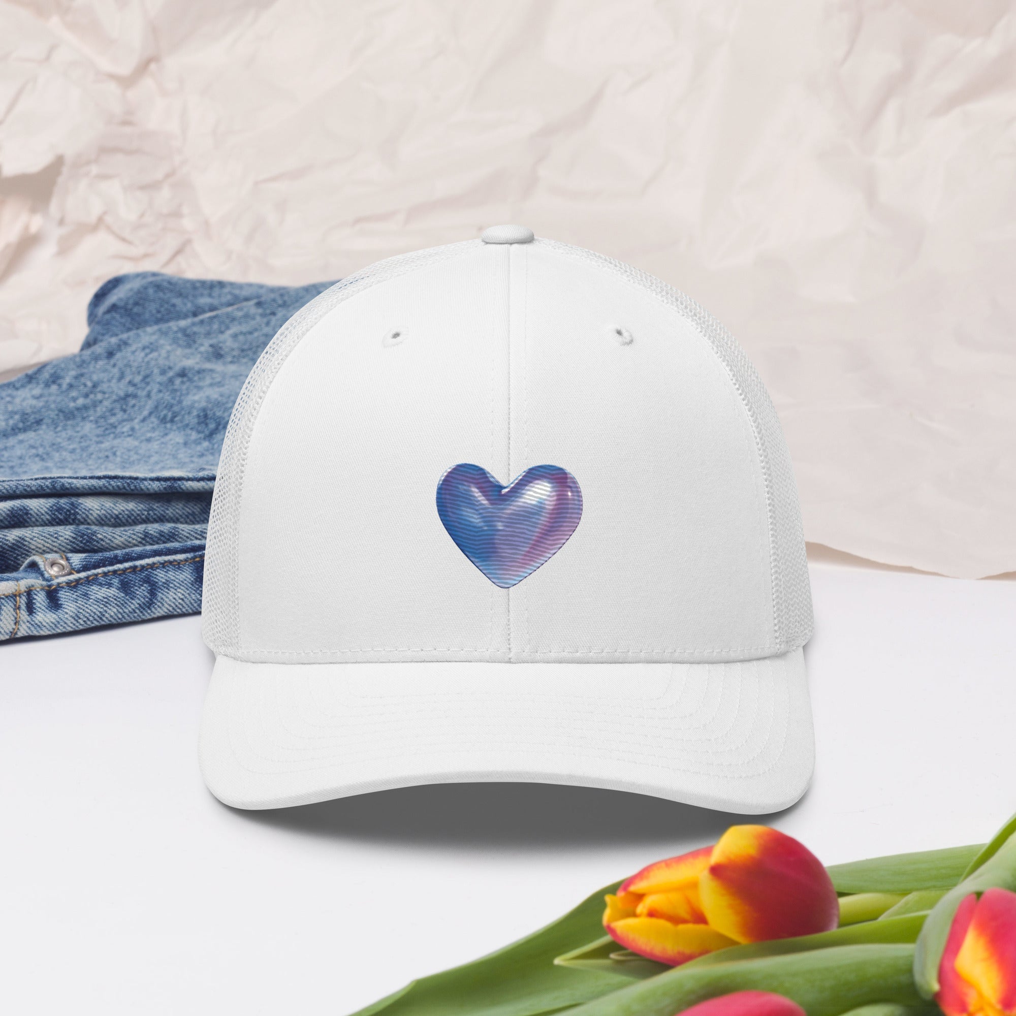 tsgabrielle® • TransLove • Boné Trucker • Branco