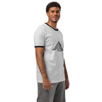 tsgabrielle® • Masculino • Paris - Pirâmide do Louvre • Camiseta Ringer